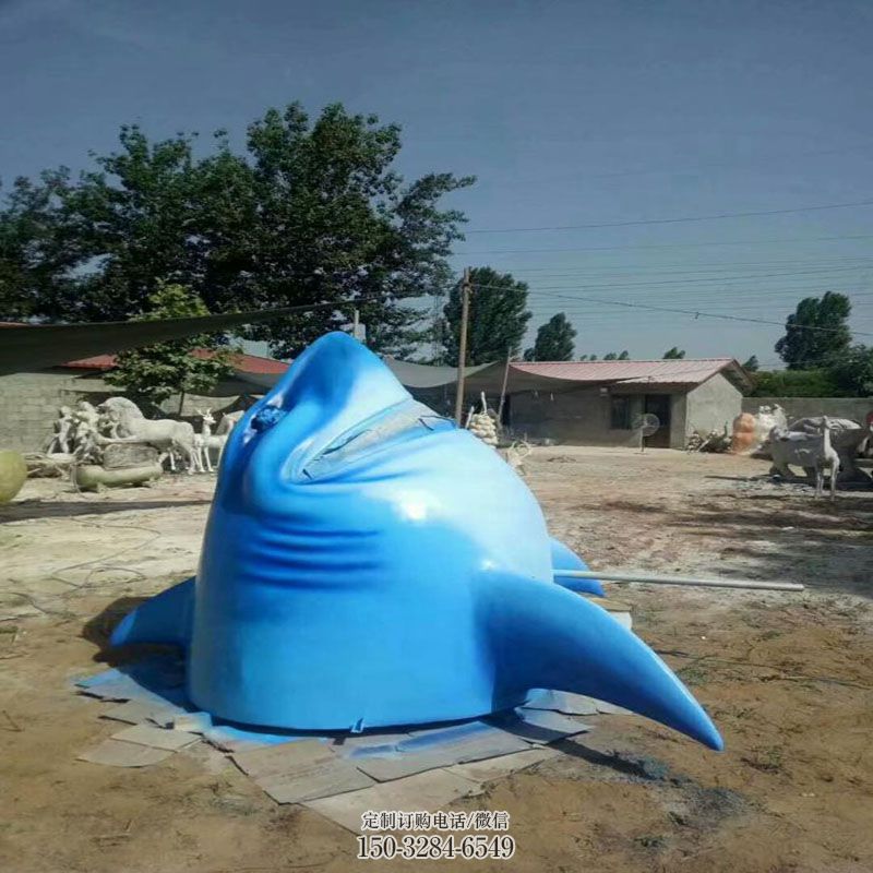 中式鱼头雕塑 园林景观鱼雕塑精选 园林半身鱼雕塑摆件订做
