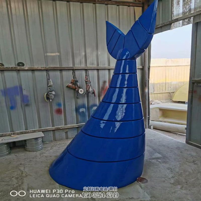 企业鱼尾雕塑 半身鱼雕塑展示提供 景观镂空鱼尾巴雕塑定做