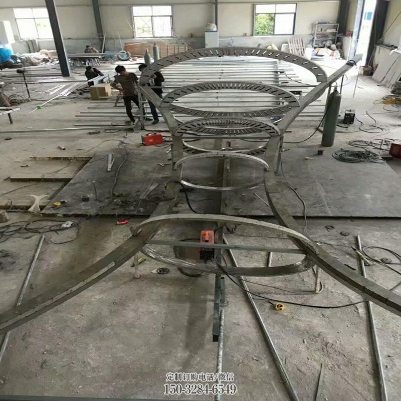 社区鱼尾雕塑 户外半身鱼雕塑摆放精选 景区鱼尾巴雕塑优选