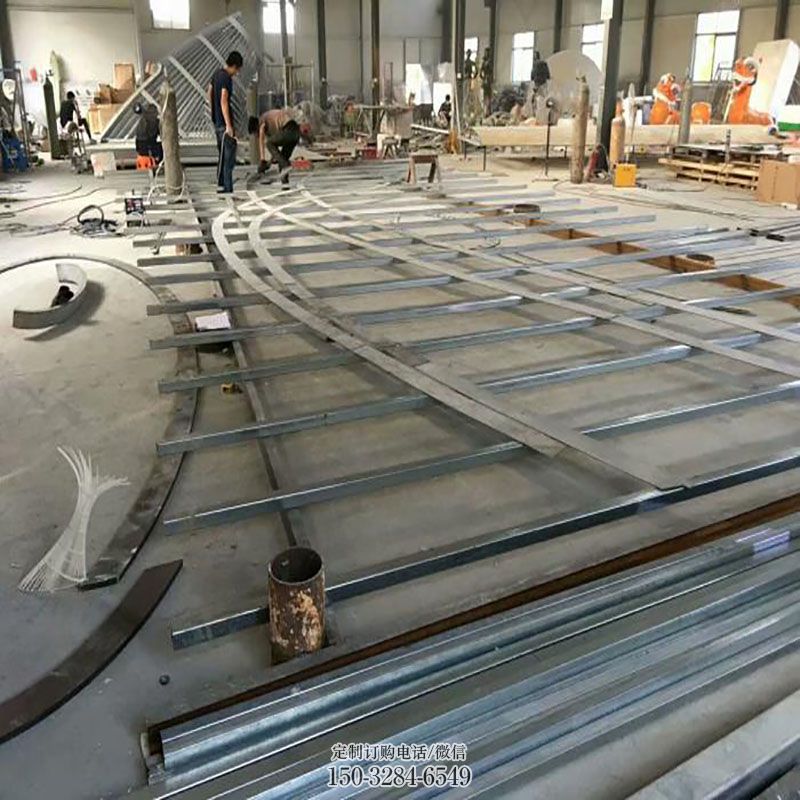 鱼尾雕塑环形 企业标志半身鱼雕塑精选 主题鱼尾巴雕塑提供